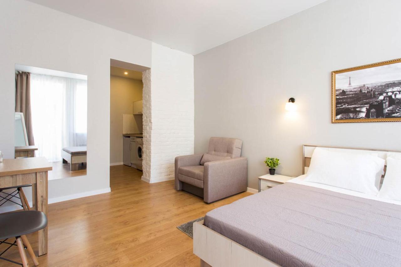 Cozy Apartment Beside Metro Yaroslava Mudroho, Universytet - Chernyshevska Str 95-6 Jarkov Exterior foto